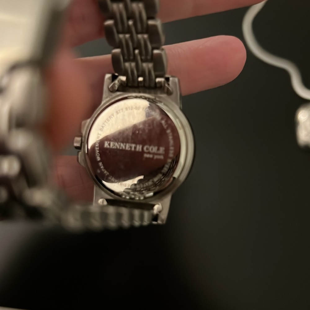 Kenneth Cole Watch - Picture 5 of 6